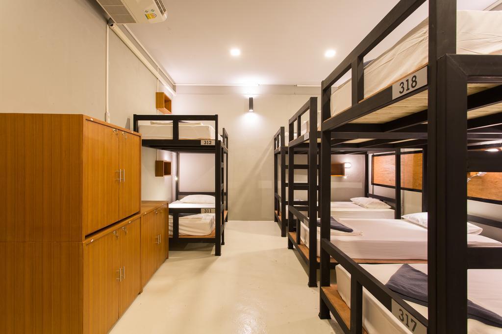 Holiday Station Hostel Крабі Екстер'єр фото